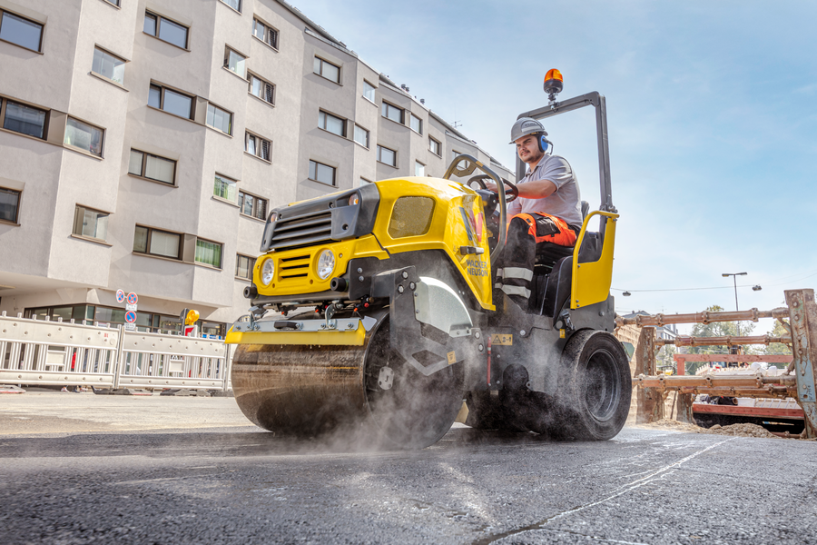 Controlli sull'escavatore a noleggio | Officina 3MT Cagliari